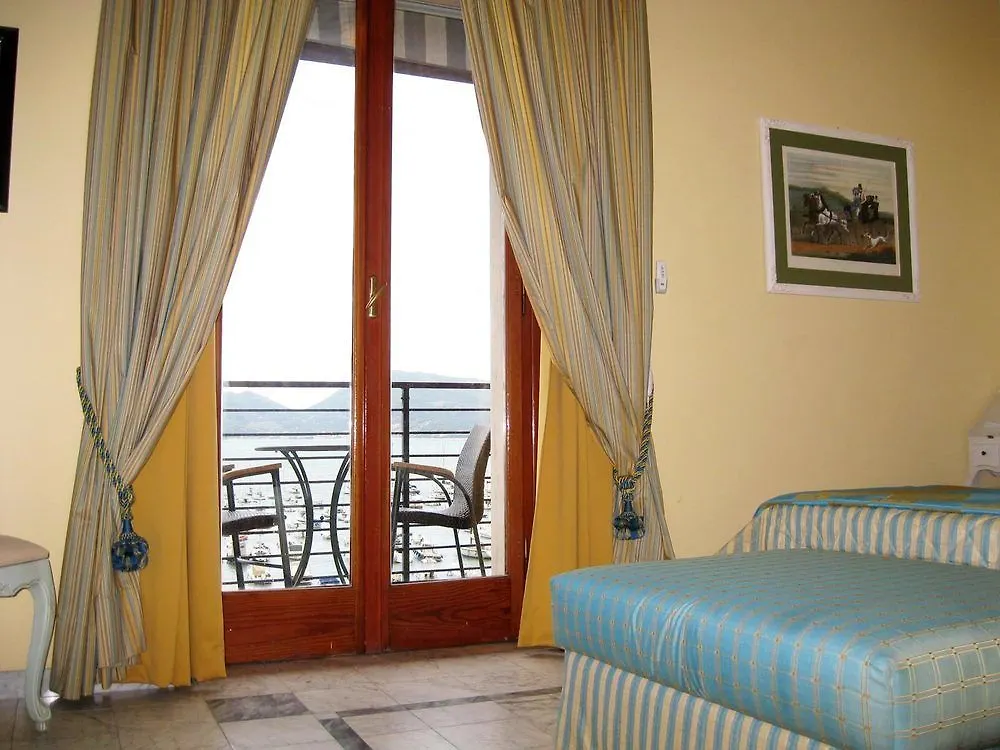 ***  Hotel Shelley E Delle Palme, BW Signature Collection ليريسي إيطاليا