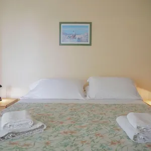 casa-rosa-cefalu.sicilyhotelsitaly.net/