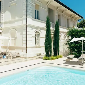 hotel-regina-elena-57.emilia-romagnahotels.net/