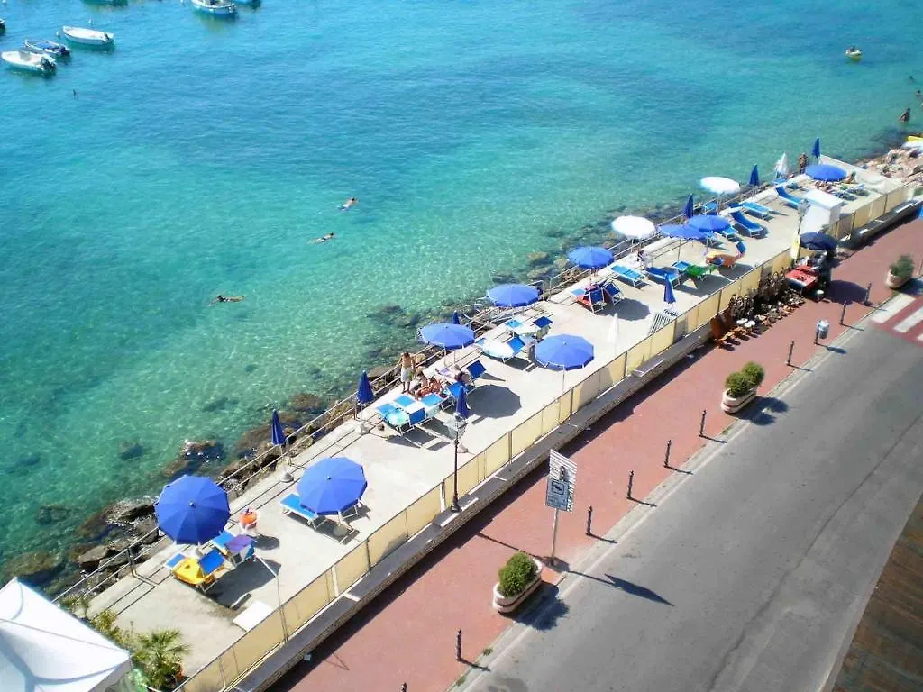 Hotel Shelley e delle Palme Lerici 3*,  Italia